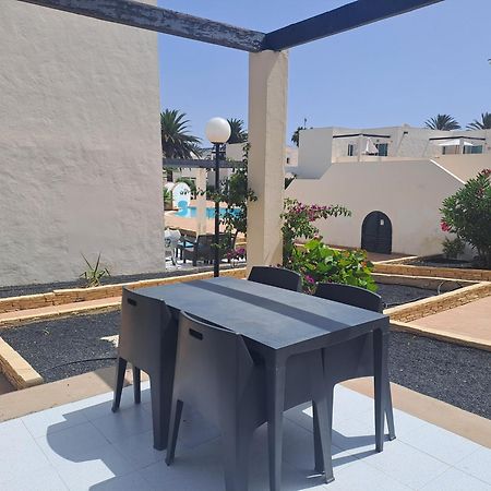 Homeforguest Apartamento 15 Con Terraza Y Piscina En Corralejo Exterior photo