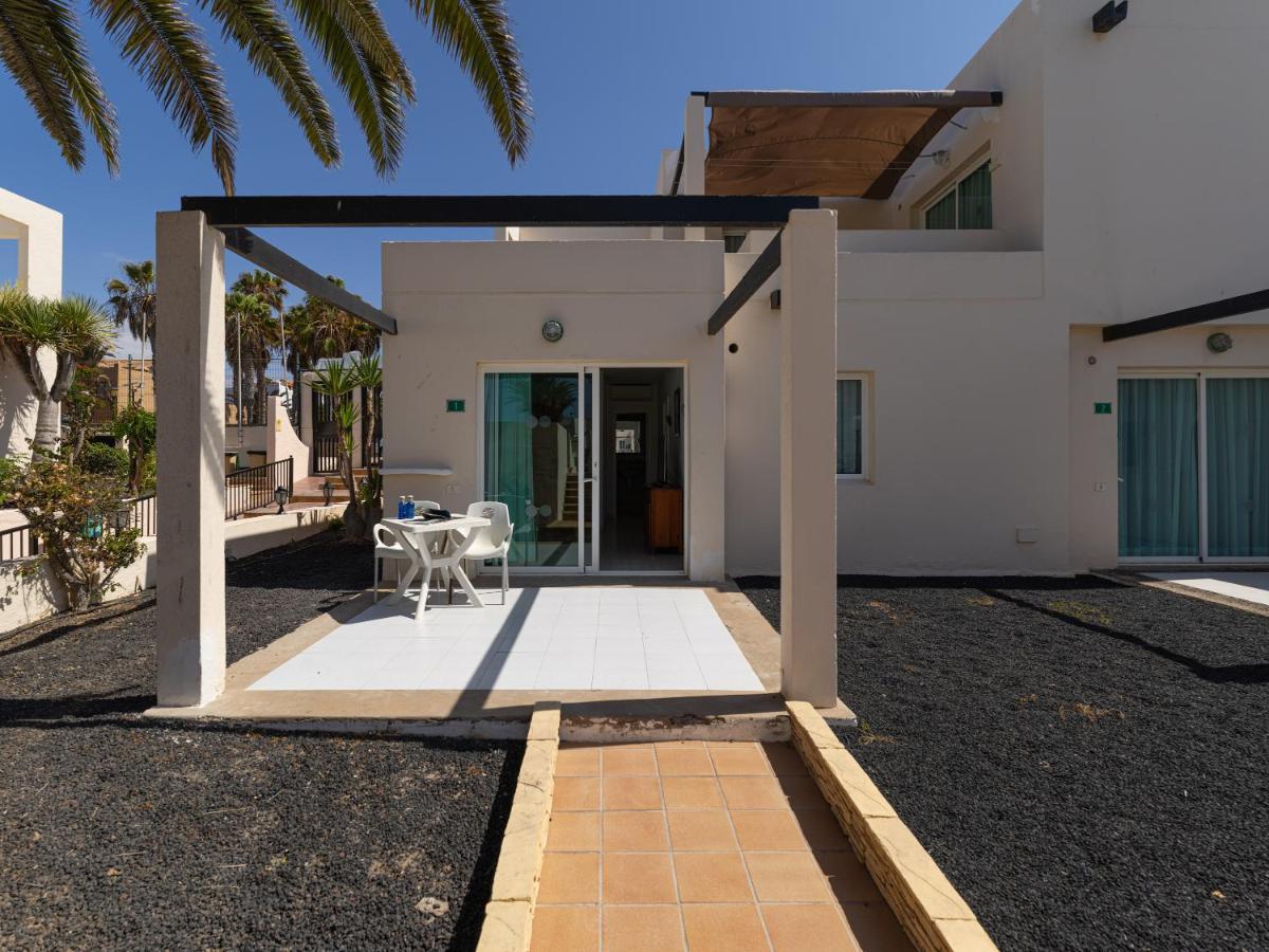 Homeforguest Apartamento 15 Con Terraza Y Piscina En Corralejo Exterior photo